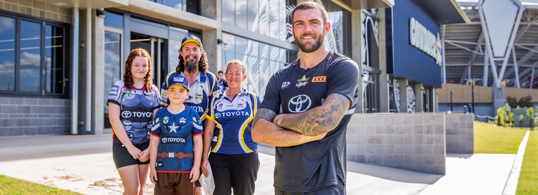 10,000th members the Walters family, Bella, William, Wayne and Amy, with Cowboys Membership Ambassador Kyle Feldt at the Hutchinson Builders Centre.