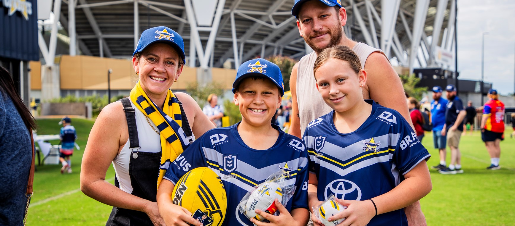 Members Signing Session 2023