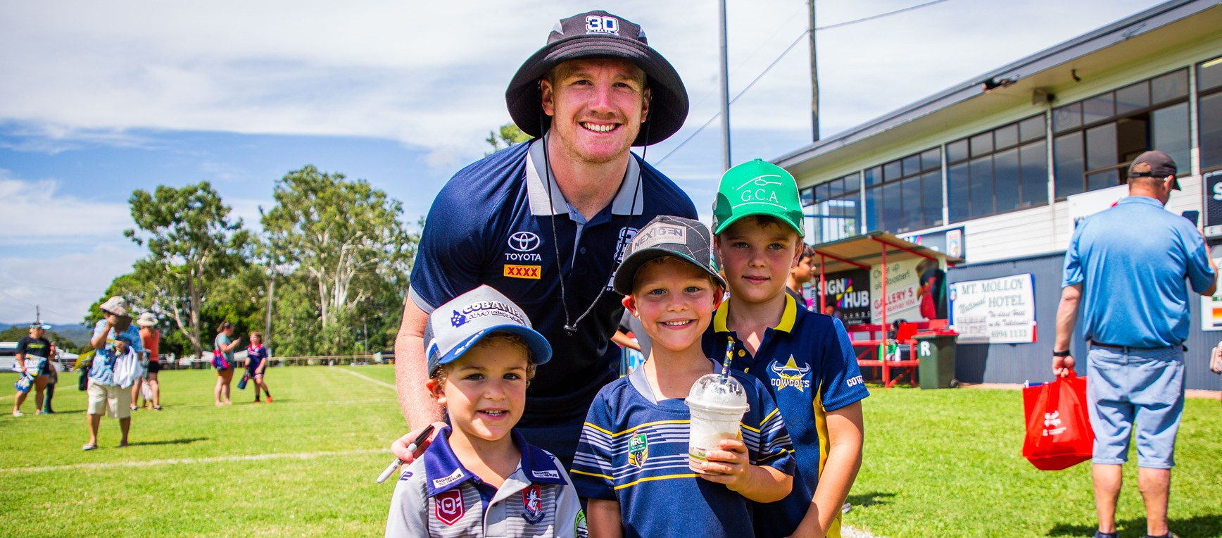 Gallery: Best from Cowboys skills and drills and fans photos