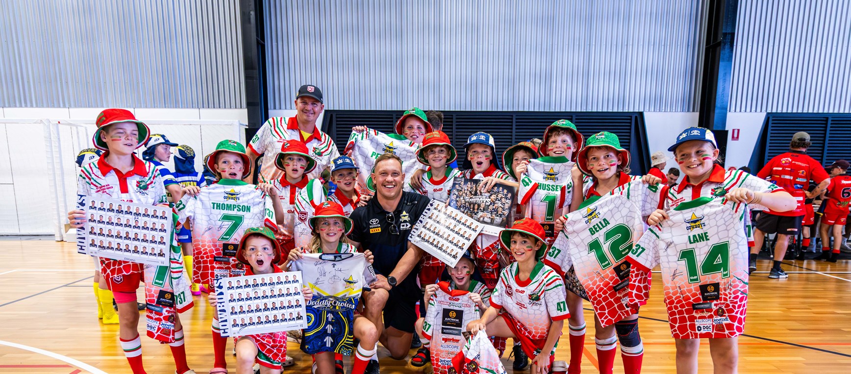 Gallery: Best of the 2026 Laurie Spina signing session