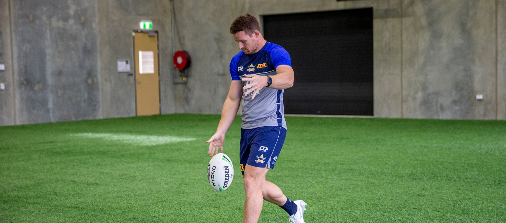 Best of the Cowboys kicking session with ex-AFL player