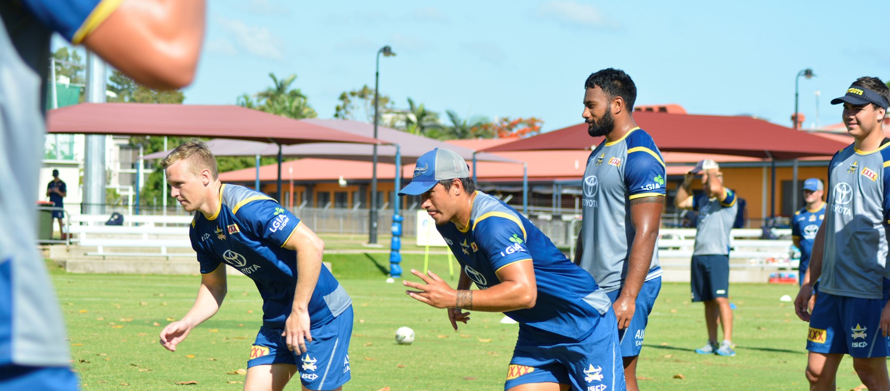 [Gallery] Focus on the field